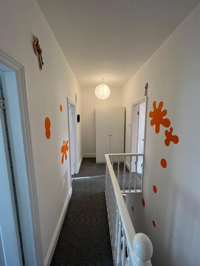 Вилла Nickelodeon House Great For Kids Блэкпул Экстерьер фото