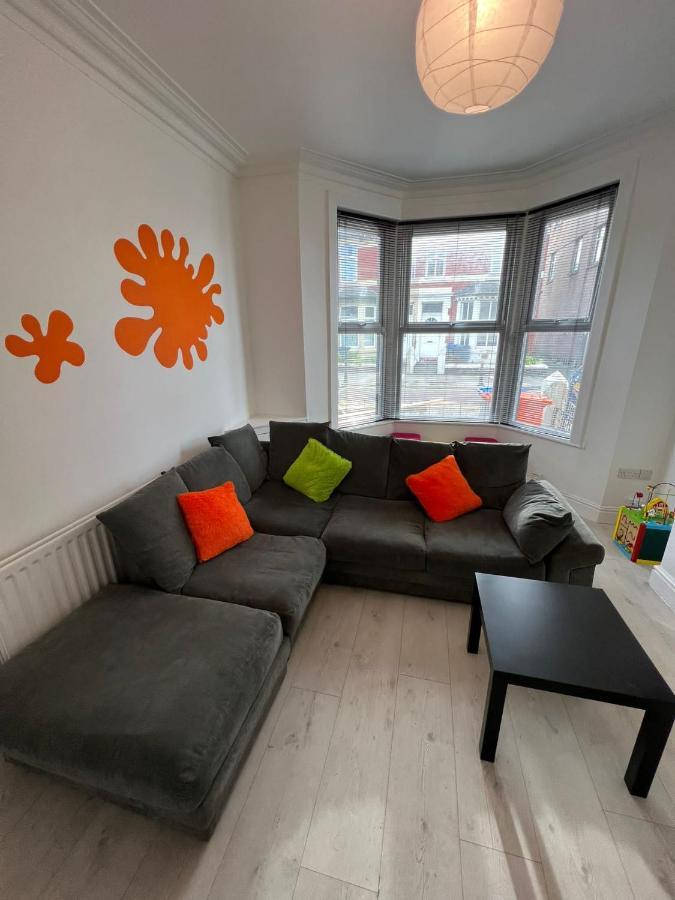 Вилла Nickelodeon House Great For Kids Блэкпул Экстерьер фото