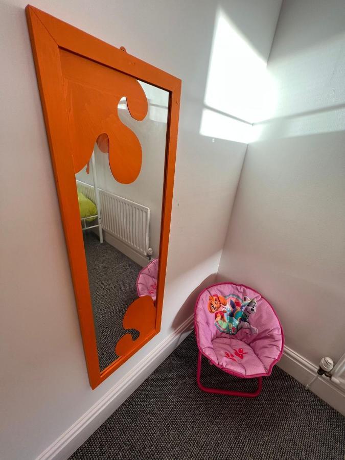 Вилла Nickelodeon House Great For Kids Блэкпул Экстерьер фото
